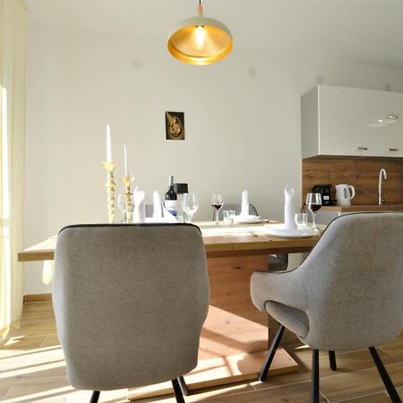 Apartman Lola ซาดาร์ ภายนอก รูปภาพ