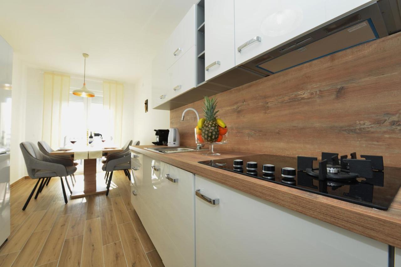 Apartman Lola ซาดาร์ ภายนอก รูปภาพ
