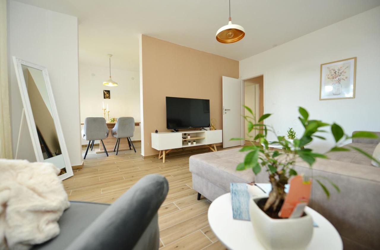 Apartman Lola ซาดาร์ ภายนอก รูปภาพ