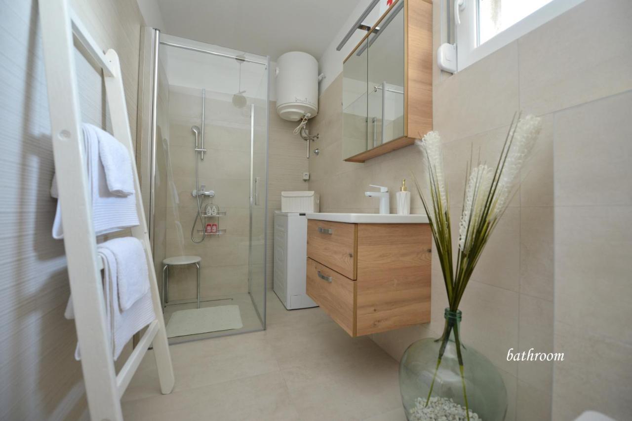 Apartman Lola ซาดาร์ ภายนอก รูปภาพ